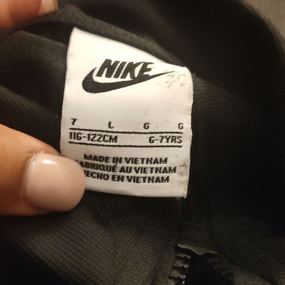 Nike black zip up jacket nwt - Picture 5 of 6